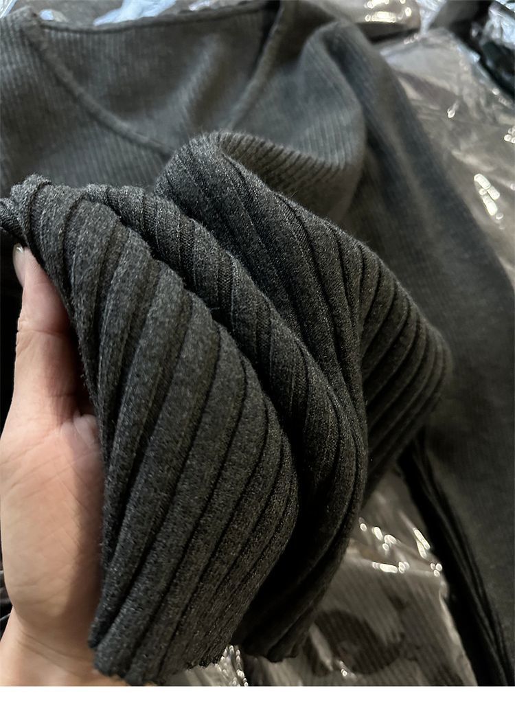 韩系灰色V领针织打底衫女内搭秋冬新款加厚软糯收腰显瘦长袖上衣详情3