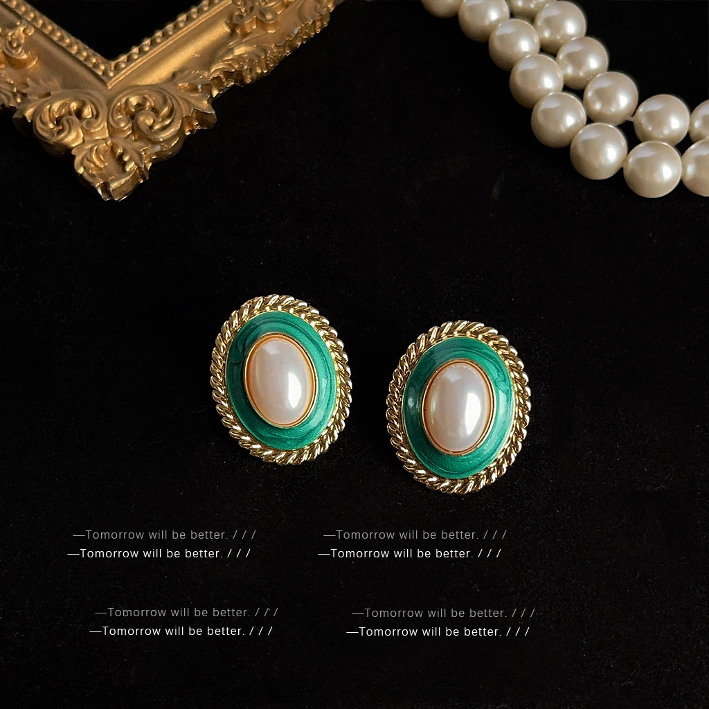 vintage high-end earrings, niche light luxury fashion, mid-style stud earrings, artistic temperament, fashionable earrings pic 70