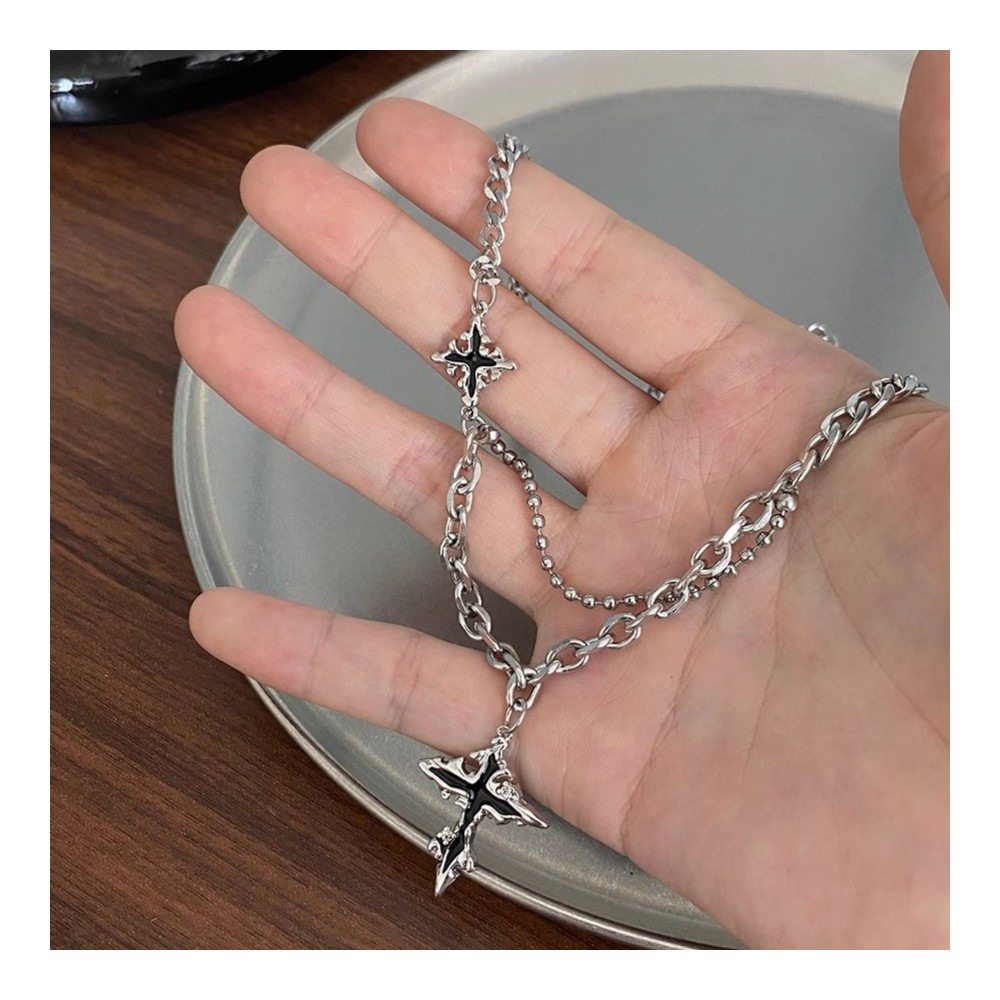 Cross-patterned titanium steel necklace for men, trendy, niche, versatile and non-fading accessory, high-end collarbone chain, light luxury accessory pic 6