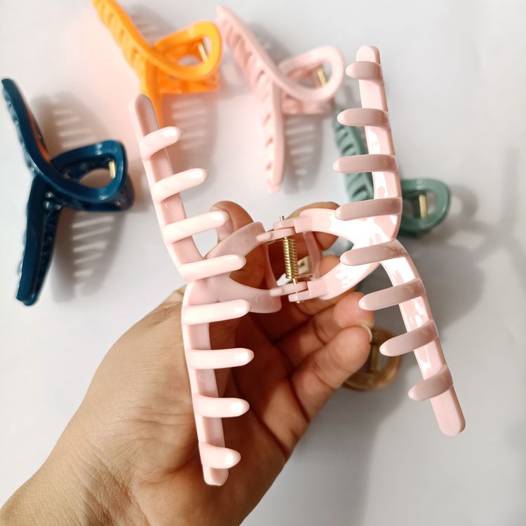【 Zone 1-5 】697 Ribbon Gripper 12/ pack 1200/ box Plastic Straight Gripper, straight hair gripper, fashionable and trendy hair gripper, Internet celebrity hair gripper 1 yuan 2 yuan accessories wholesale pic 5