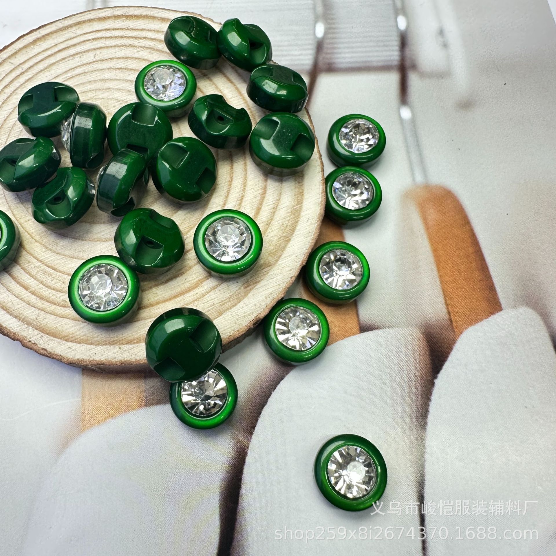 新款简约小香风三色圆形金属钻扣毛衣大衣毛呢皮草马甲西装外套扣详情27