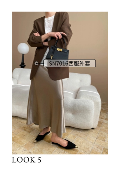 司南 早春新款 艺术感立体发泡感圆领微透防晒罩衫T恤 SN6876详情15