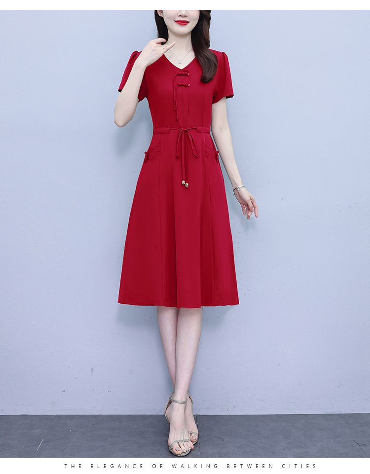 新中式V领连衣裙女2024夏季新款气质中长款收腰显瘦中年妈妈裙子详情18