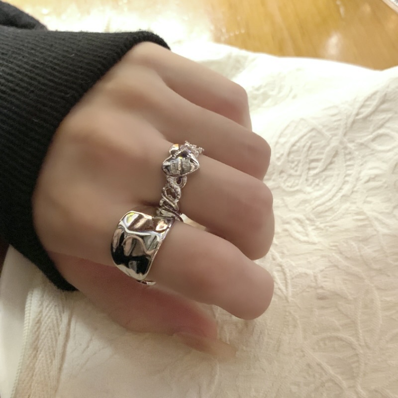 The ring does not fade. It has a unique and high-end feel, is versatile, and exudes a light luxury temperament. It is an inS-style retro ring with geometric openings from Japan and South Korea pic 23