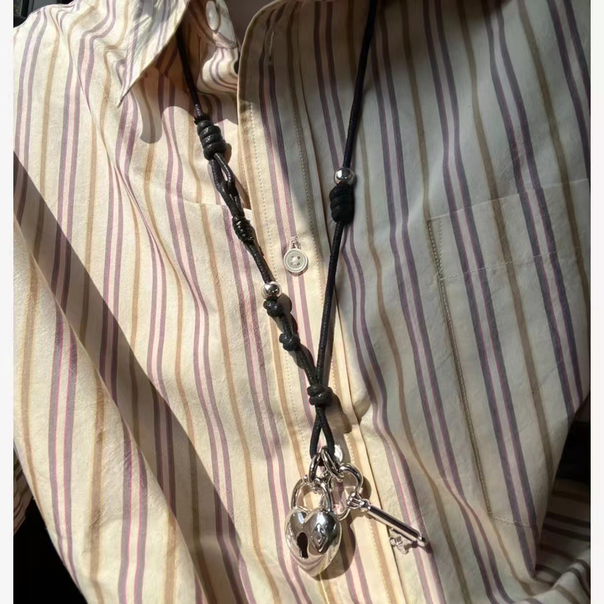 秋冬博主同款不规则长毛衣链小众设计高级感爱心锁链钥匙链项链女详情2