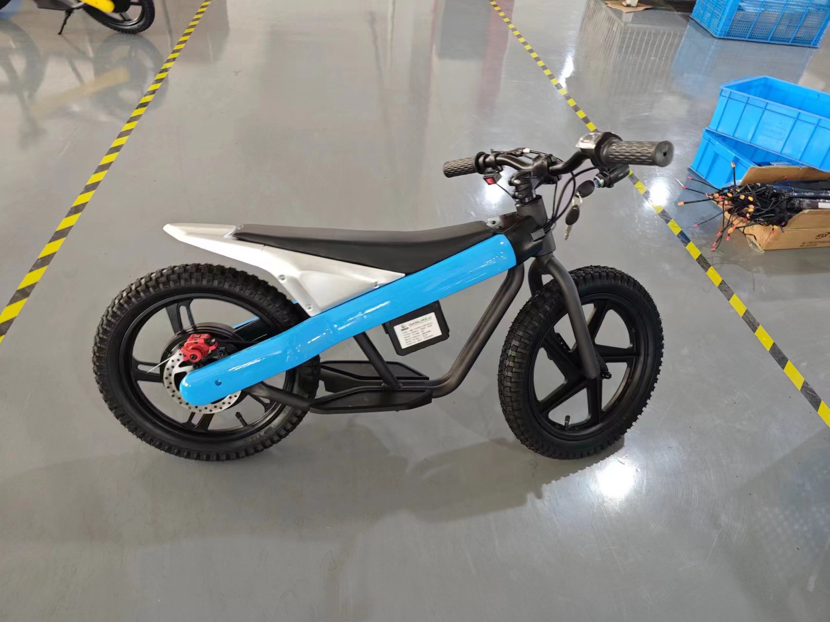 儿童电动车滑步车平衡车Balance Bike Ride On Toys Kids scooter详情21