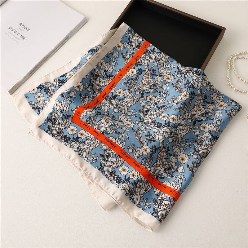 A 70cm small square scarf with Chinese trend printed patterns for women, fashionable clothing matching. The small silk scarf is an elegant autumn and winter scarf with flowers pic 15