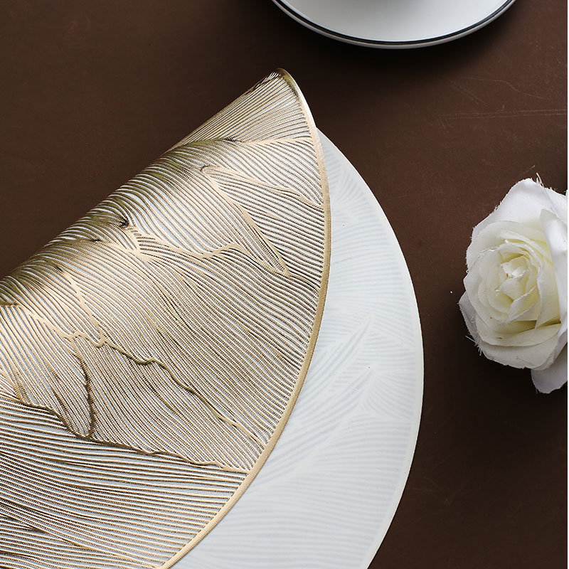 跨境热销羽毛餐垫防水防油PVC烫金花瓶垫高级感轻奢可水洗隔热垫详情11