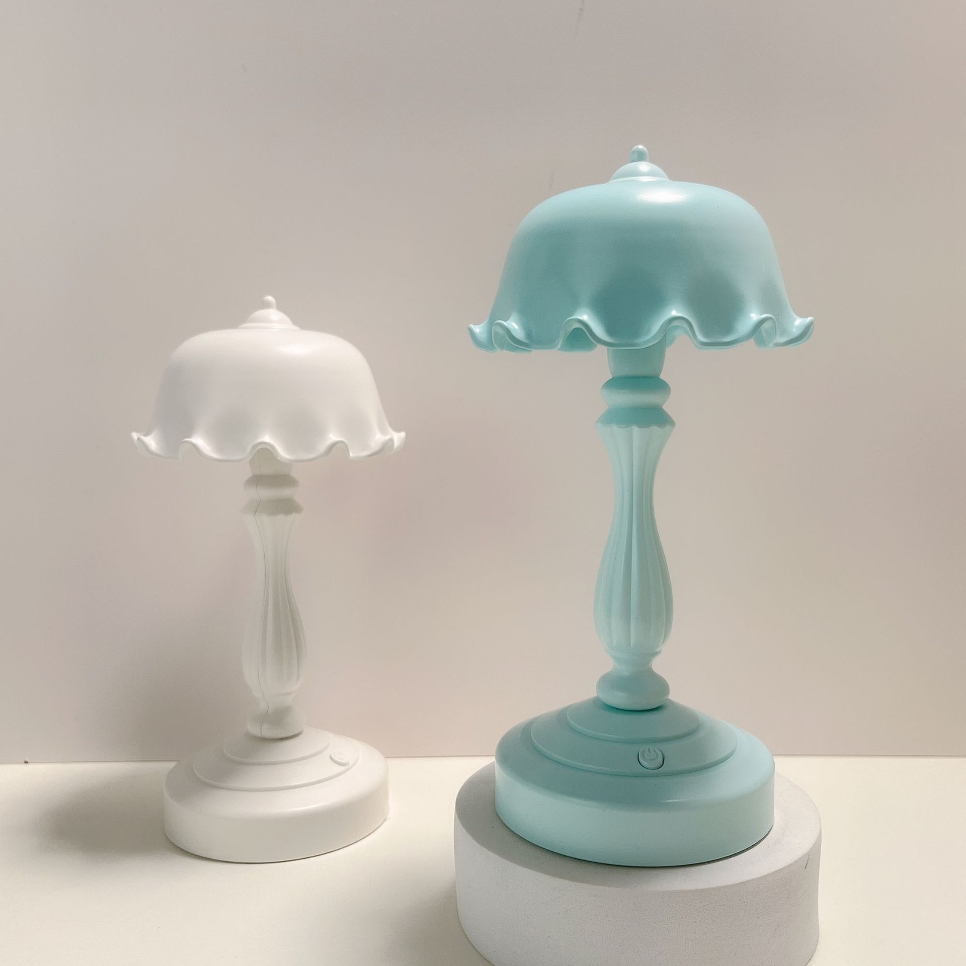 Retro atmosphere light, DIY handmade table lamp, lotus leaf night light, cute and girlish bedroom lighting, Nordic style, eye-protecting pic 30