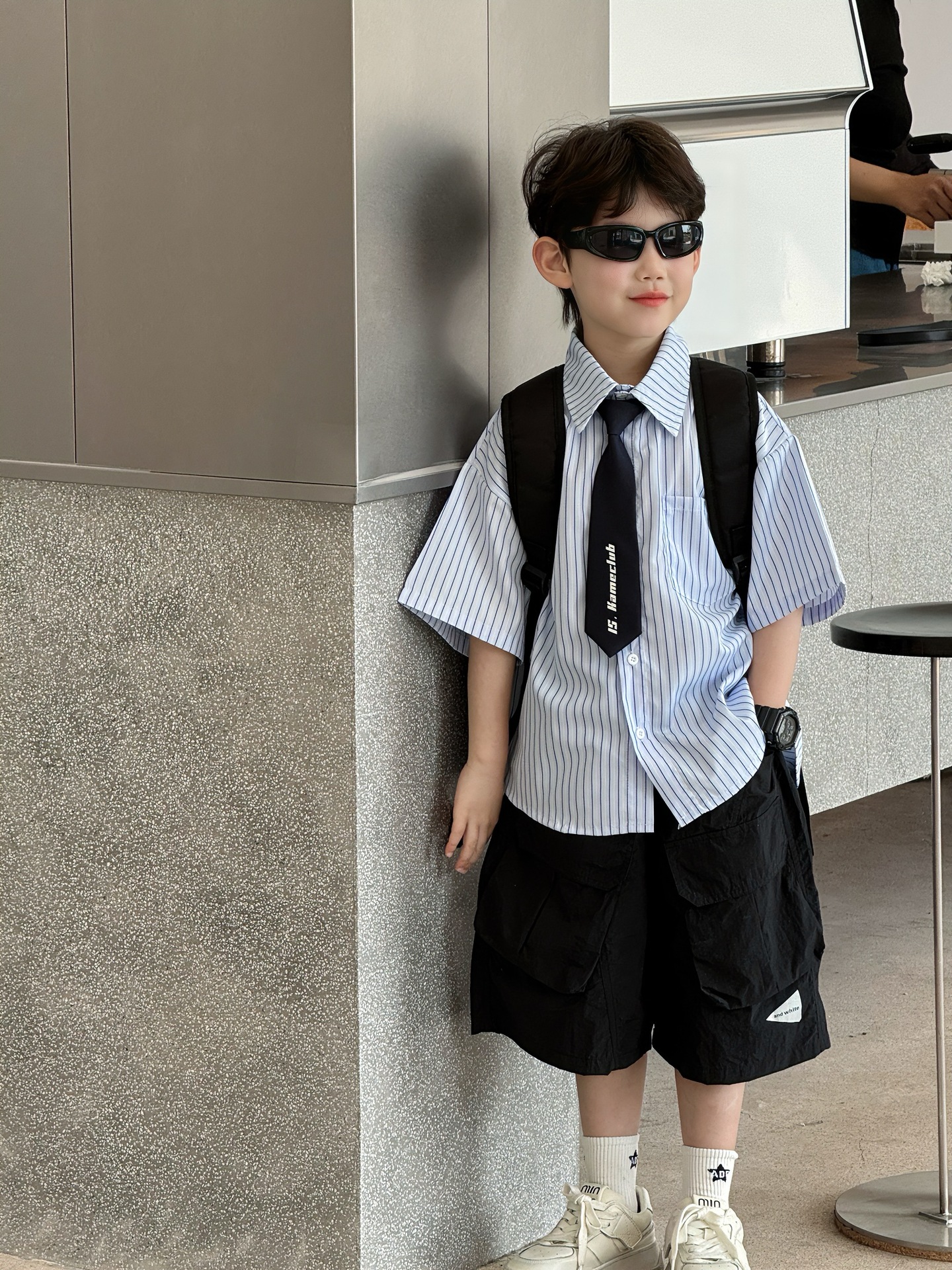 泰如2025夏季新款韩版男童时尚百搭学院风条纹衬衫短袖儿童上衣潮详情5
