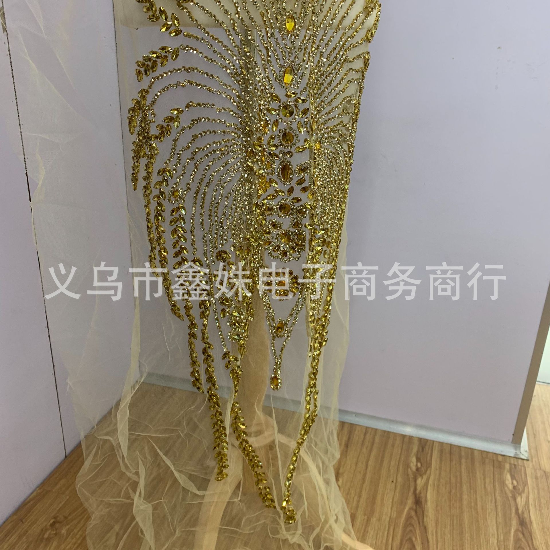 Red large-sized, super-heavy, luxurious large diamond, hand-stitched beads, luxury wedding dress and evening gown, glass rhinestone cut pieces, clothing accessories pic 3