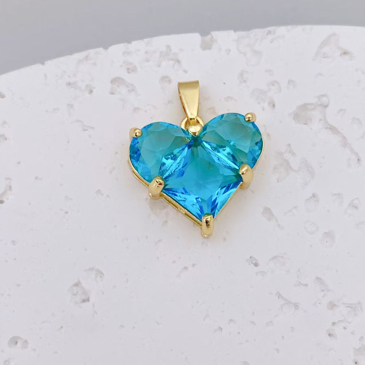 Cross-border new product Peach Heart heart-shaped pendant, DIY handmade jewelry accessory, copper electroplated zircon gold style wholesale pic 16