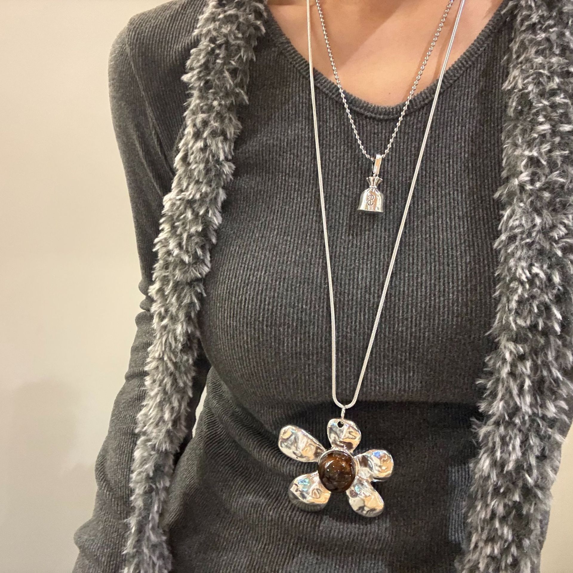 跨境专供亚马逊钛钢项链长款钱袋项链花朵仿古时尚百搭毛衣链项链详情16