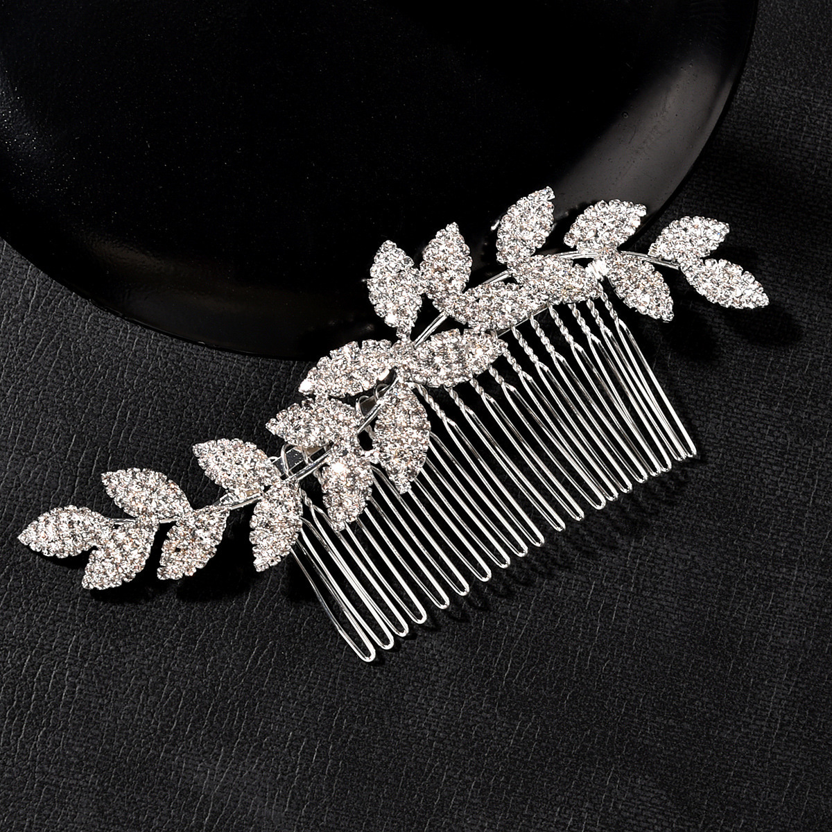 Cross-border best-selling European and American retro bridal hair combs, fashionable and simple rhinestone hair combs, bridal updo headwear and accessories pic 5