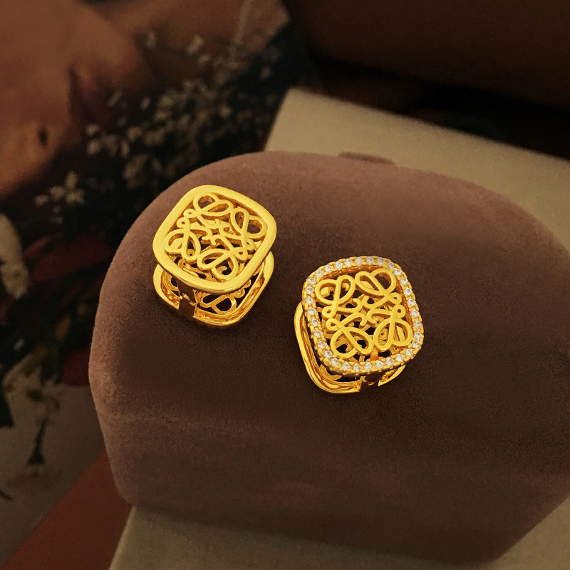 Copper-plated real gold, retro and niche, hollowed-out design ear buckles, elegant and high-end, court style earrings, zircon earrings 2302 pic 7