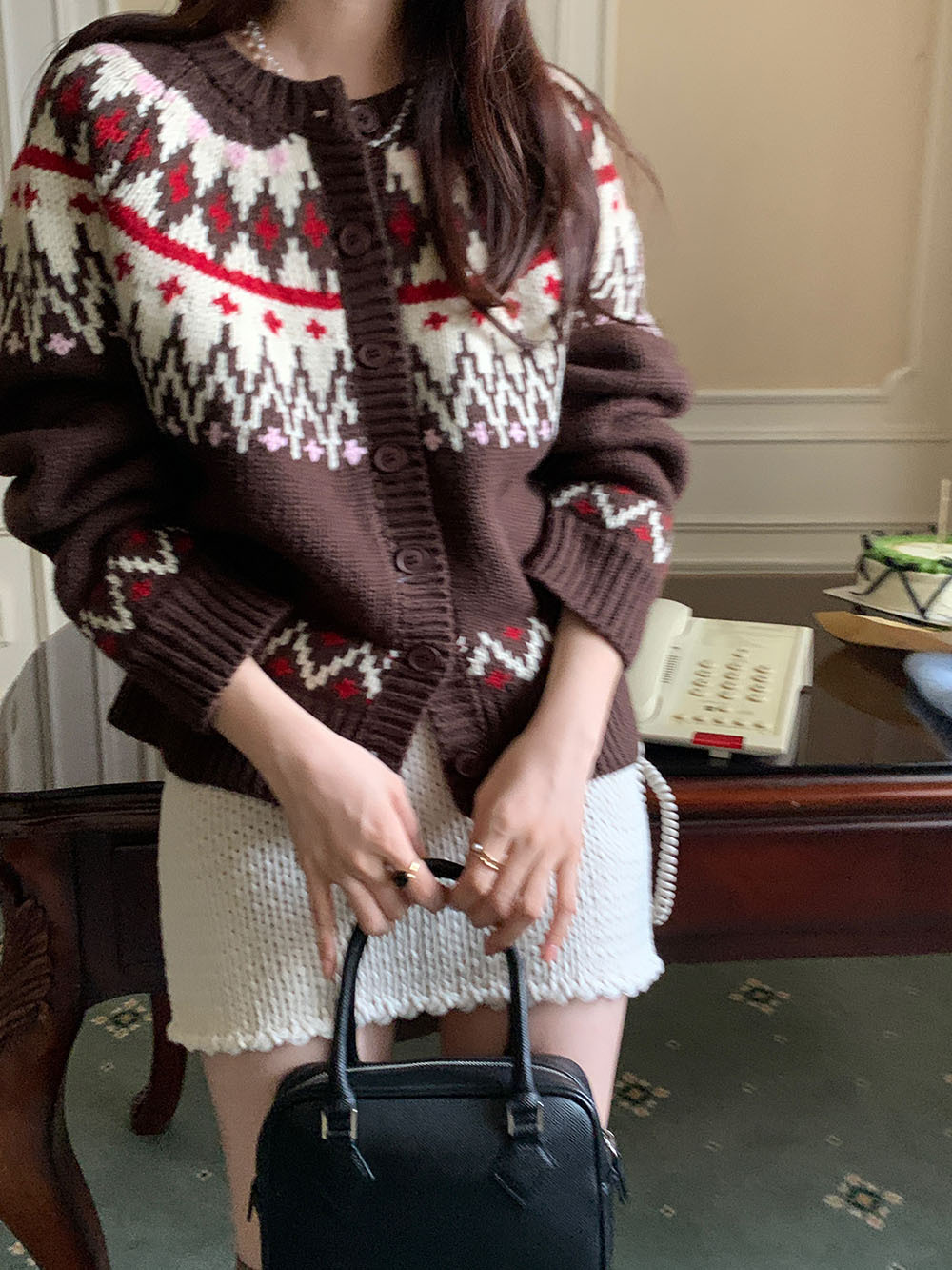 费尔岛复古美式少女撞色波普提花单排扣针织开衫厚实保暖毛衣外套详情7