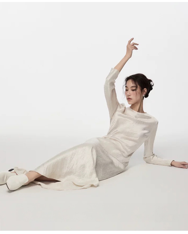 French elegant, fashionable, form-fitting and high-end satin pleated triacetate long-sleeved dress, a new autumn long dress for children pic 44