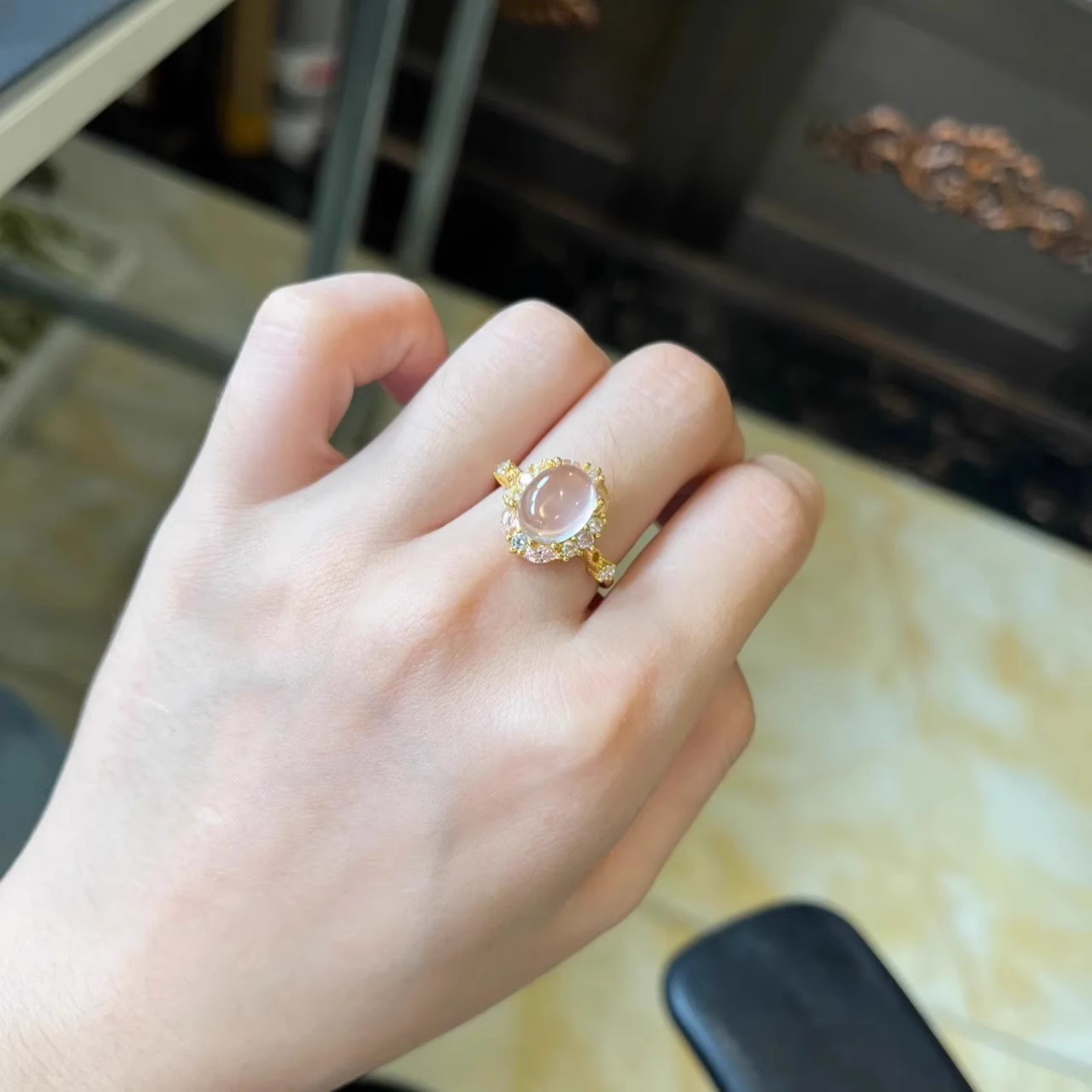 Pigeon egg pink crystal egg face ring, ice type chalcedony inlaid with white ice gemstone ring, high-end and gentle temperament pic 3