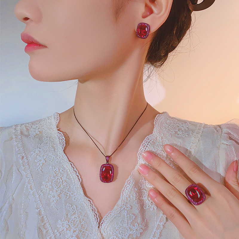 2025新款庄生生珠宝铜底镀金仿真红刚玉黑金高级感套装女石13*18详情9