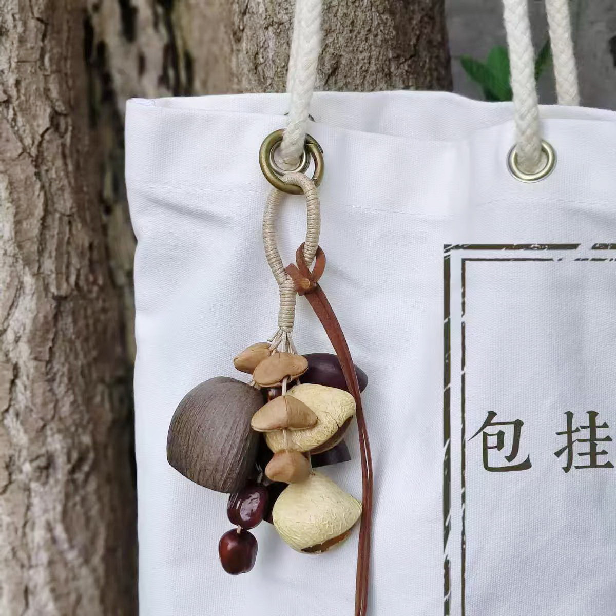 Fruit shell bell, hand-cranked bell, wind chime bag, handcrafted sound beam, bell pendant, wholesale from Indonesian black fruit shell factory pic 15