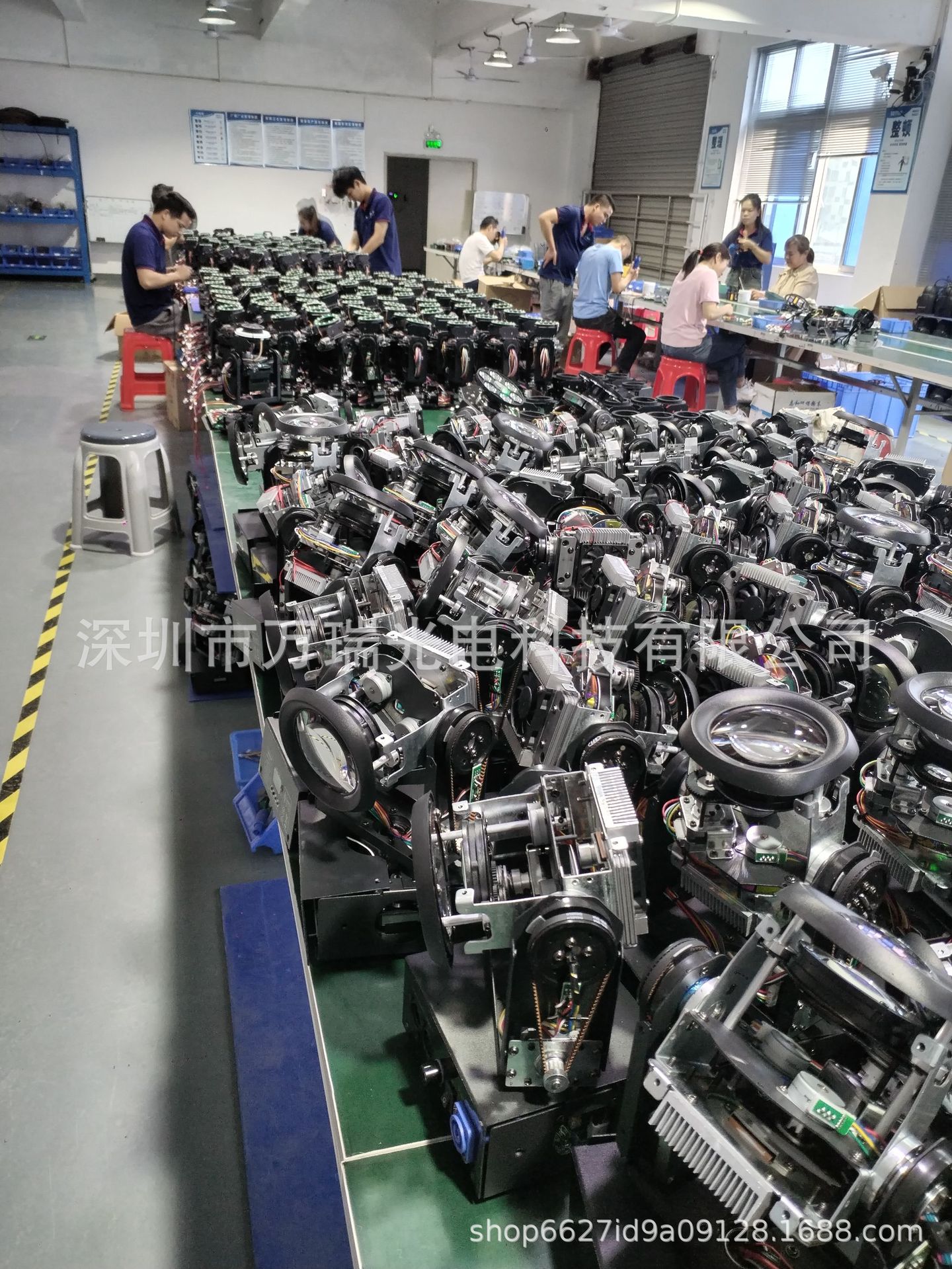 摇头光束激光灯双头小壁虎LED舞台频闪无极旋转KTV酒吧蹦迪图案详情17