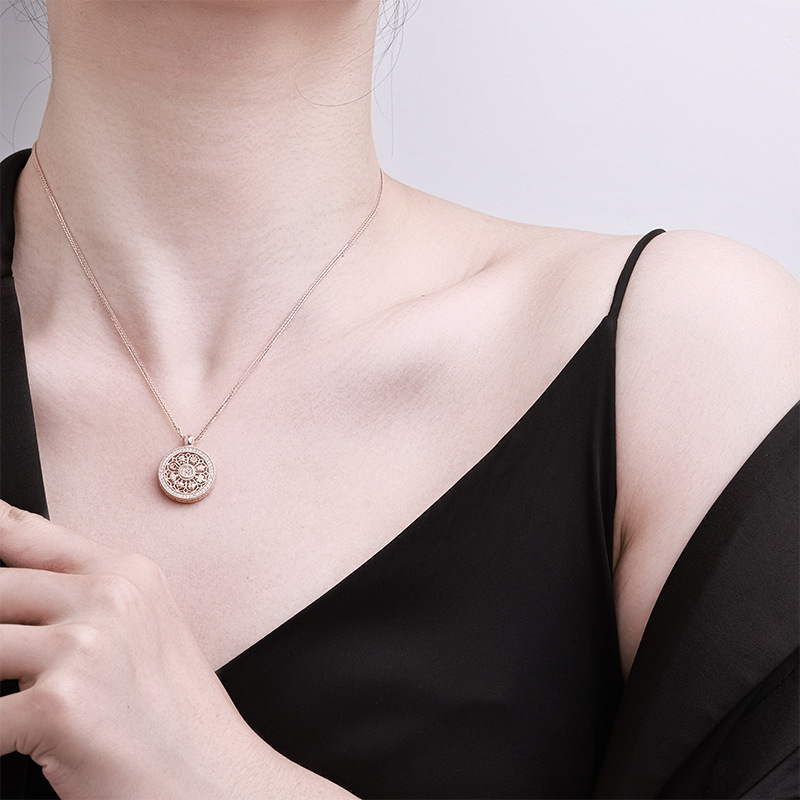卓恒甄选通体s925银八宝罗盘吊坠圆形莲花编织项链纯银小红书爆款银饰批发详情5