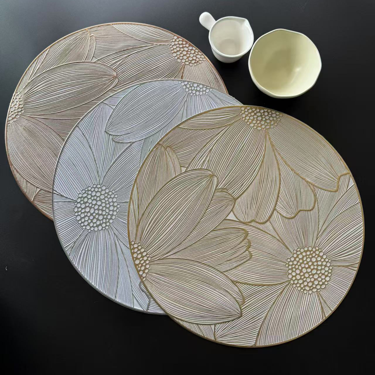 厂家销售欧式跨境PVC烫金桌垫新款轻奢感优雅装饰桌垫防烫隔热垫详情1