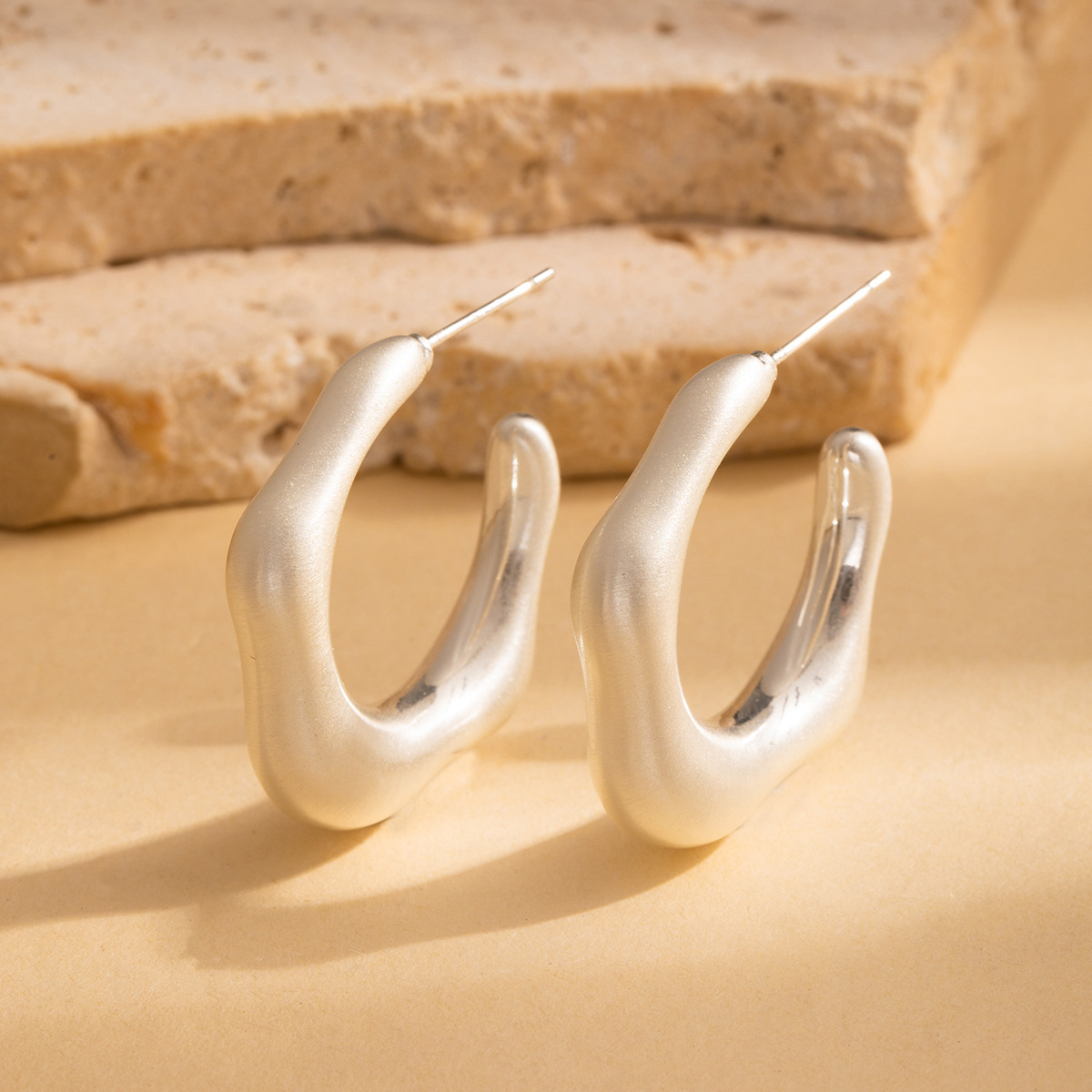 日韩精致简约耳圈爆款时尚百搭高级感素圈耳环气质通勤冷淡风耳扣详情59