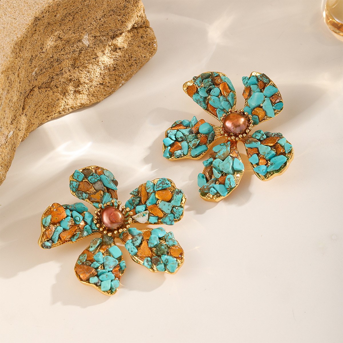 Nasha Cross-border Exclusive Blue pine crushed stone creative flower brooch, design sense, niche original design style brooch pic 9