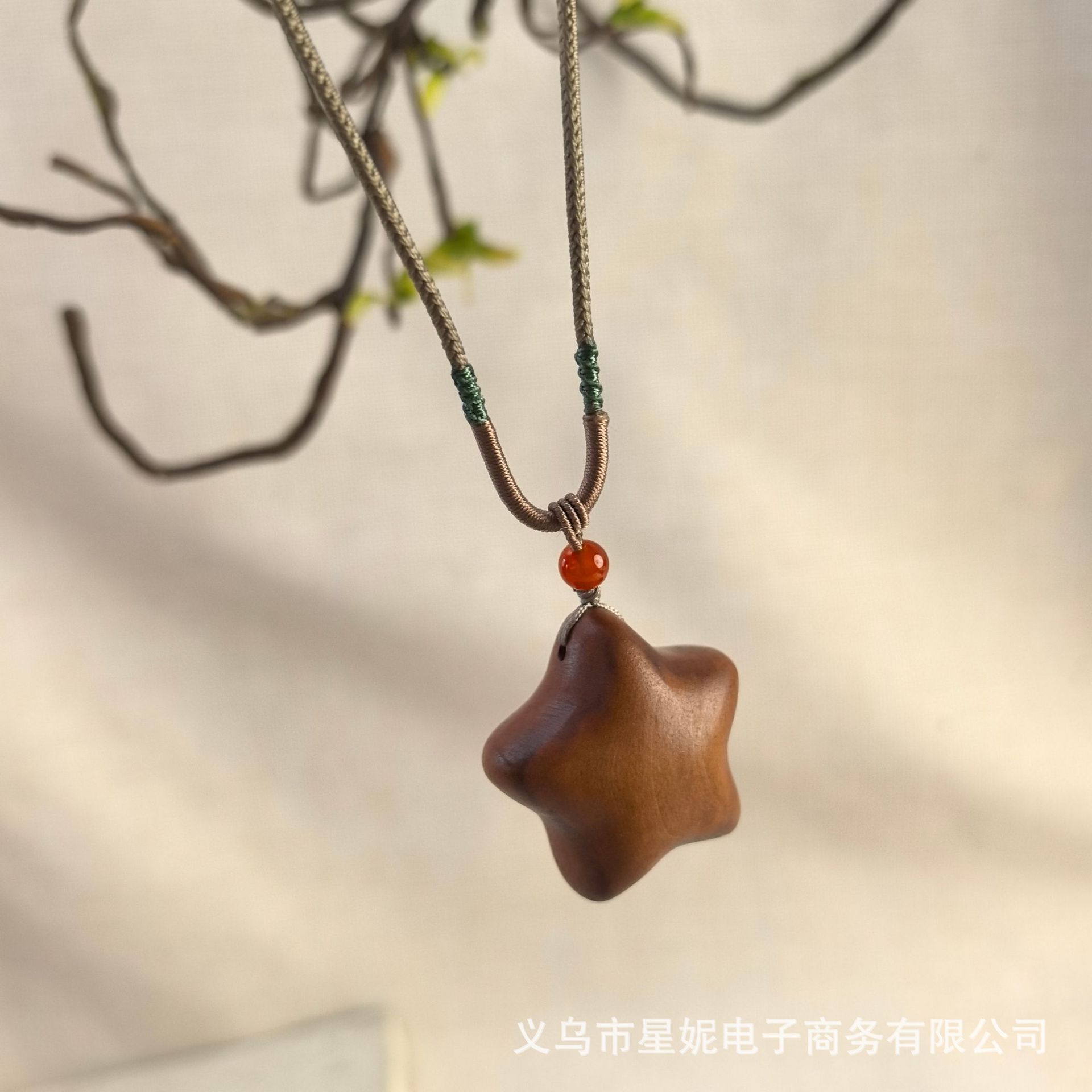 New Chinese-style natural cliff cypress moon pendant necklace for women, retro ethnic style, Zen design, star collarbone chain accessory pic 13