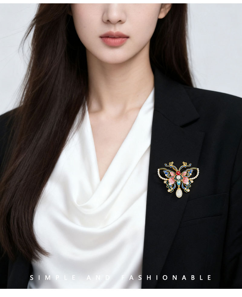 Exquisite national trend enamel butterfly pearl brooch with a fashionable and high-end feel, copper alloy inlaid zircon dress brooch pic 8