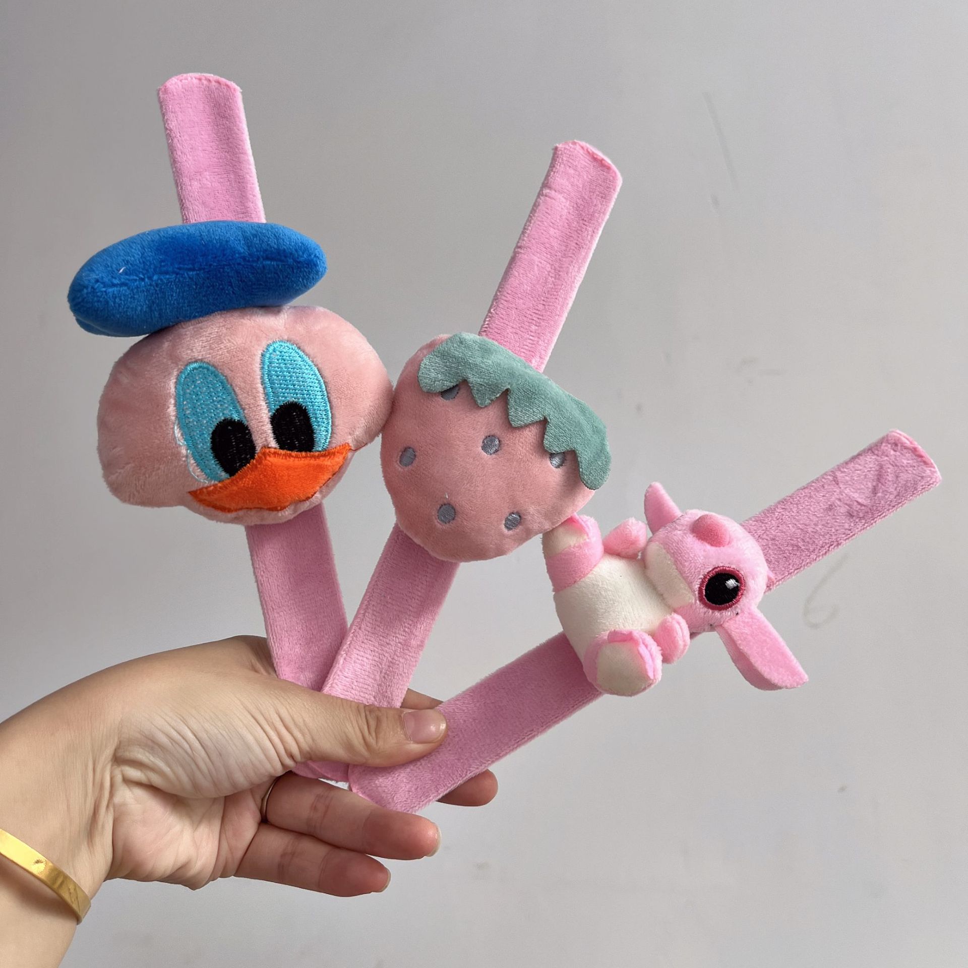 海跃饰品儿童毛绒卡通啪啪圈多种卡通可爱动物手腕创意毛绒拍拍圈详情4