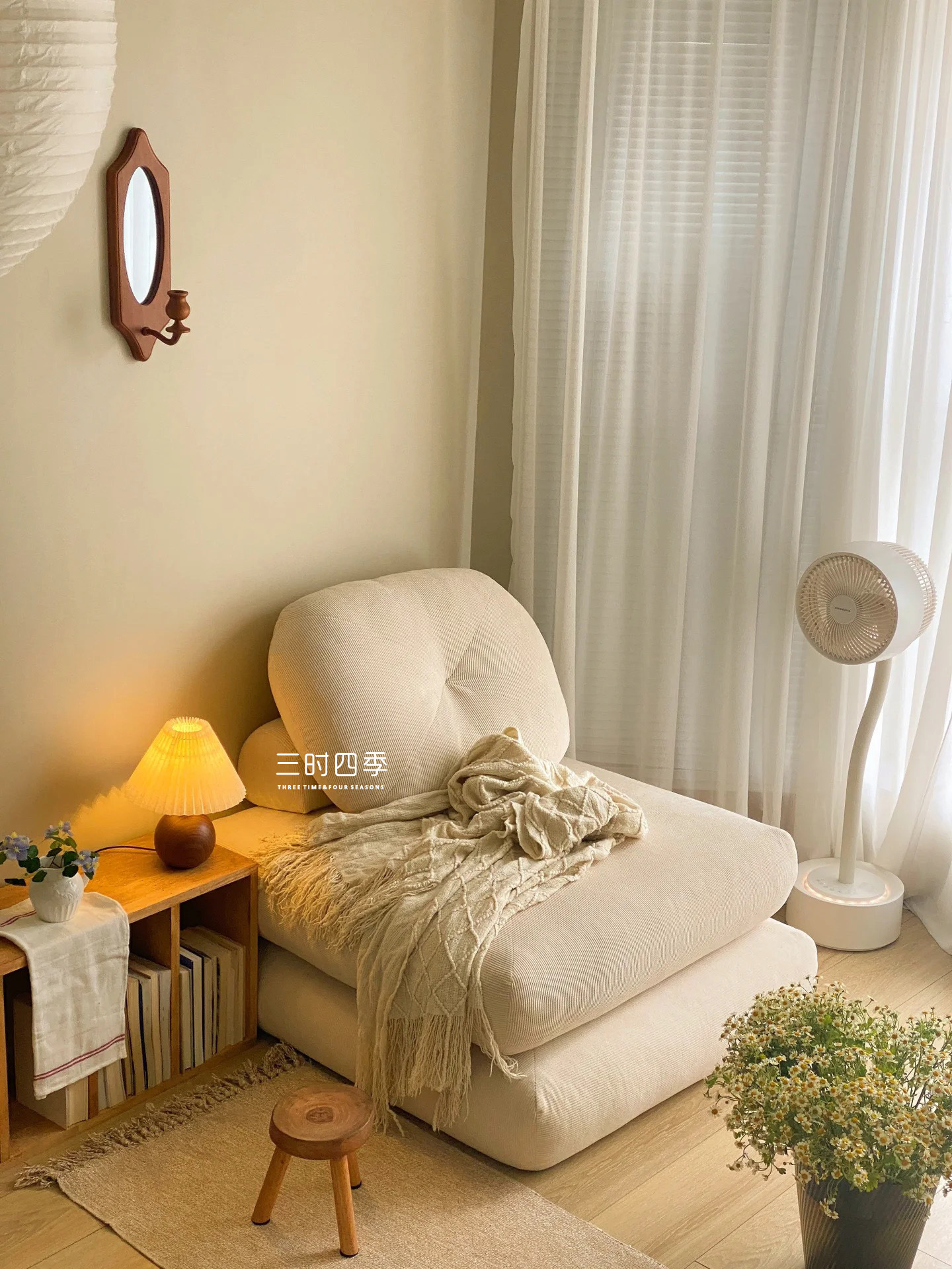 Pleated table lamp, ins Nordic ceramic bedside lamp, warm, romantic, simple, ins style, girlish, high-end and retro pic 29