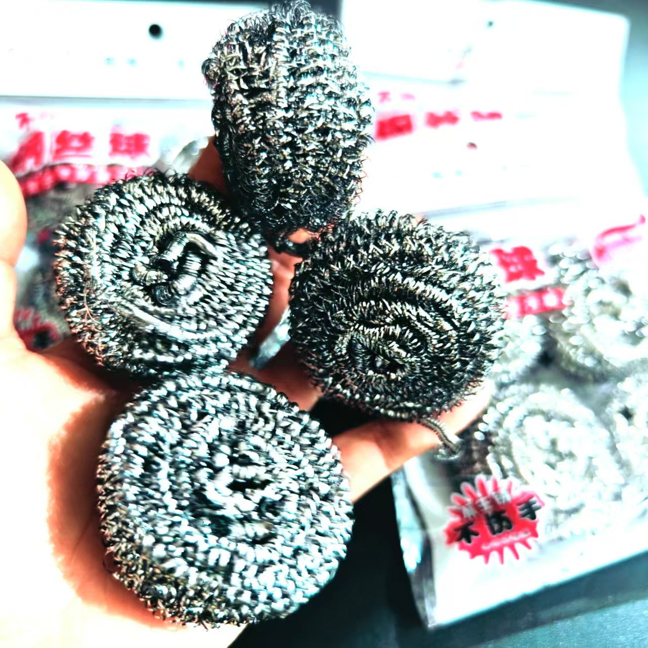 【 Zone 2-6 】 Bingshui 4-piece cleaning balls 400 yuan per box, 4-piece steel wire cleaning balls 1 yuan. Wholesale of kitchen and household cleaning supplies such as pot and dish washing and cleaning steel wire balls pic 5