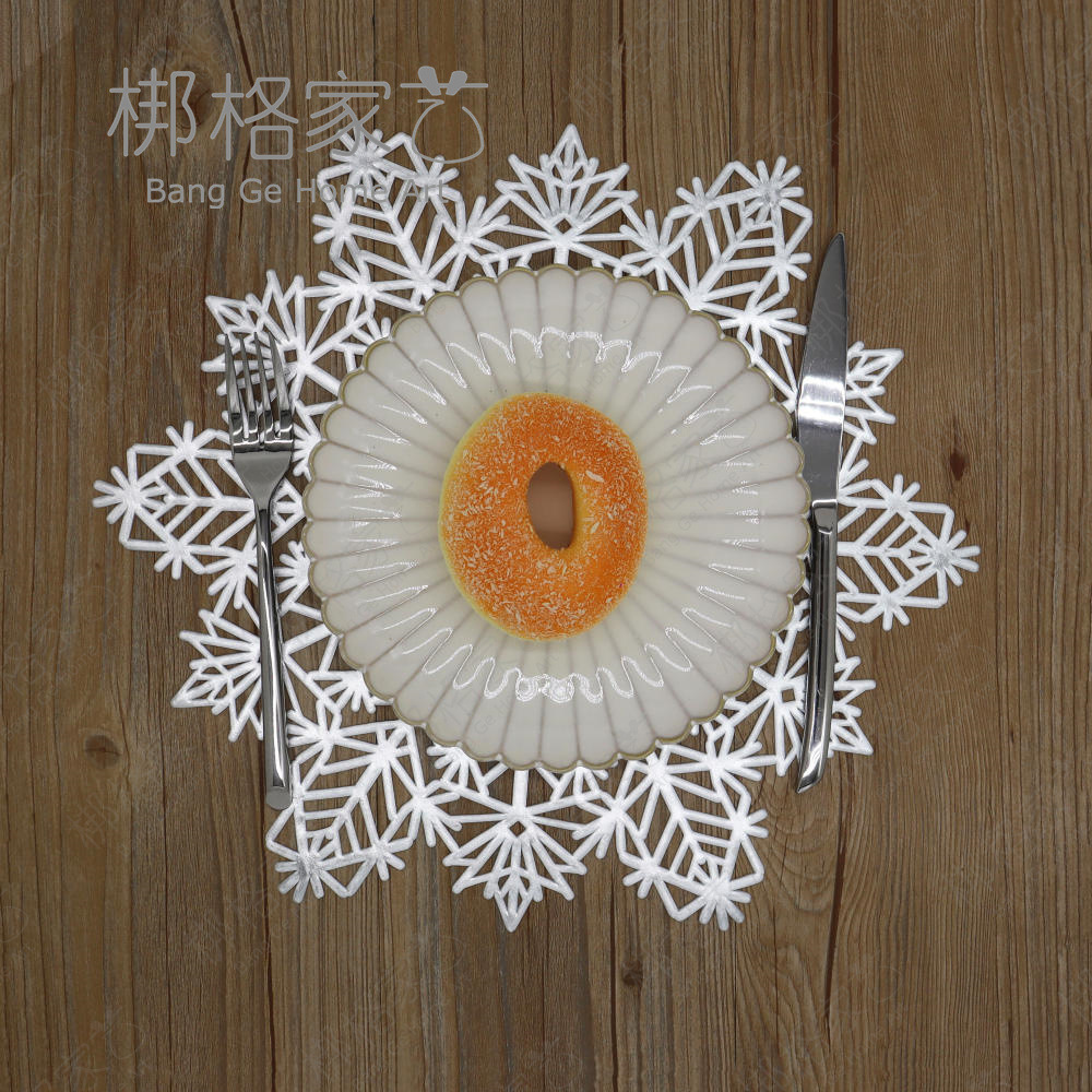 雪花PVC餐桌垫西餐垫隔热垫厨房垫子圣诞节主题烫金缕空餐桌垫详情15