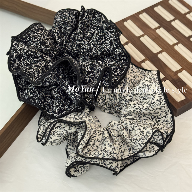 Retro and artistic small floral lace fringed large intestine hair band, high-end and elegant, unique and versatile hair rope, new hairstyle pic 6