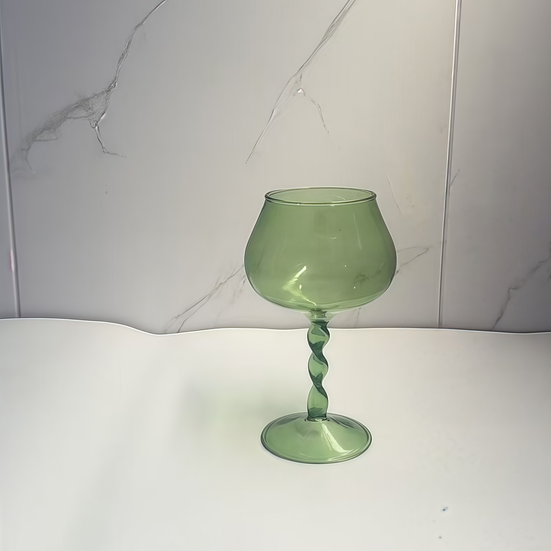 时尚创意麻花杆高脚杯简约质感鸡尾酒香槟杯家用民宿冷饮果汁杯详情2