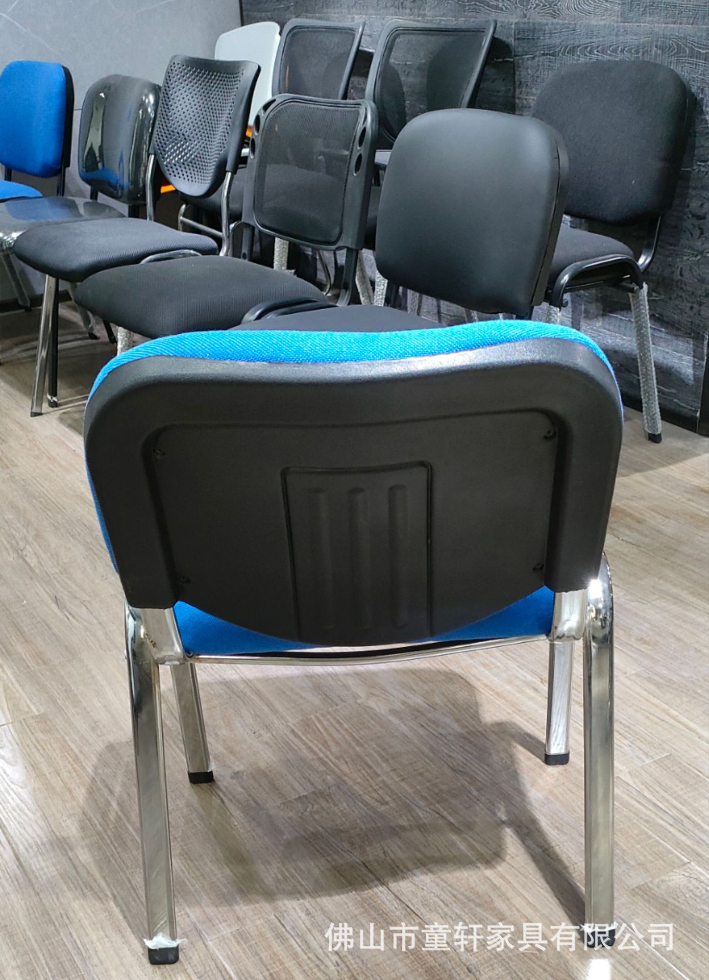 Foshan manufacturer wholesals foreign trade office chairs, fabric four-legged training chairs with writing boards and armless conference seats pic 29