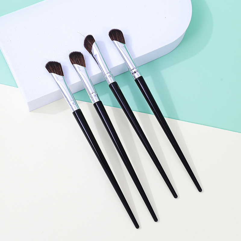 沧州化妆刷马毛镰刀鼻影刷动物毛细节修容美妆工具批发定制眼影详情5