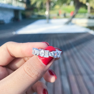 抖音网红时尚百搭四叶草D色莫桑石项链气质S925银镀K18金花朵吊坠详情5