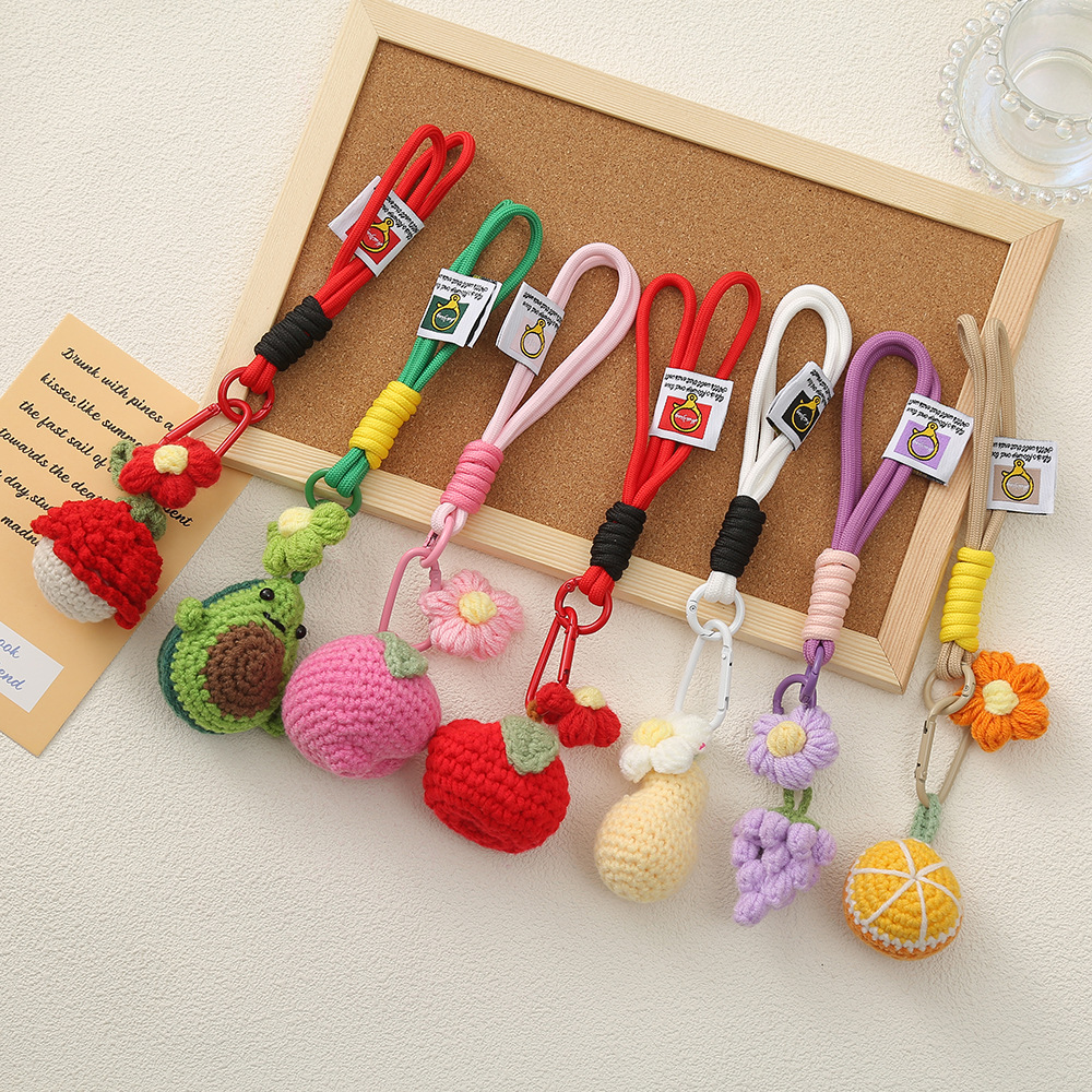 创意可爱水果蔬菜挂饰少女包包钥匙扣钩针挂件手工diy毛线配饰详情2