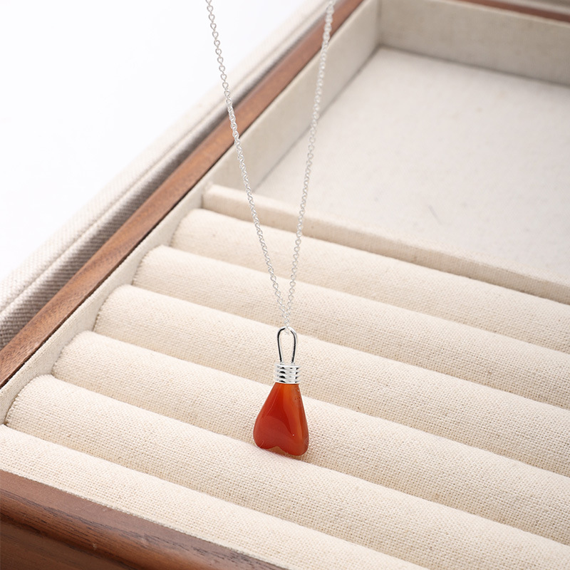 25新款爆款爱心桃心吊坠项链女轻奢小众高级感颈链锁骨链详情7