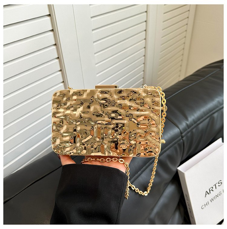 晚宴包金属2024夏季新款盒子女包链条单肩斜挎包褶皱跨镜女手机包详情59