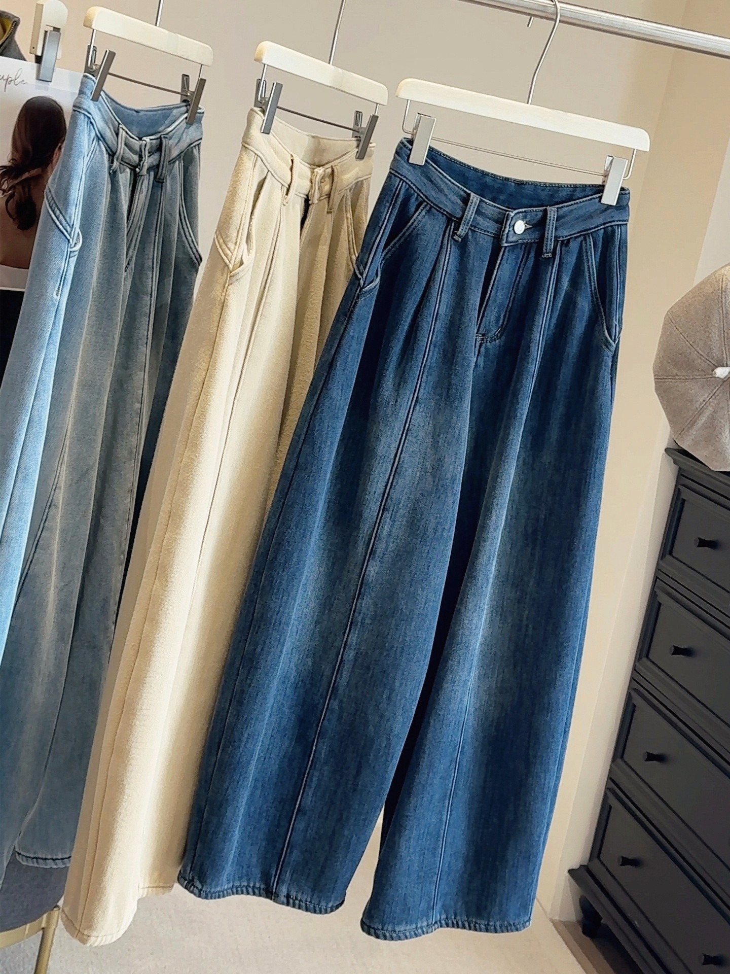 韩系复古加绒阔腿牛仔裤女2025冬新款高腰加厚直筒休闲宽松弯刀裤详情2