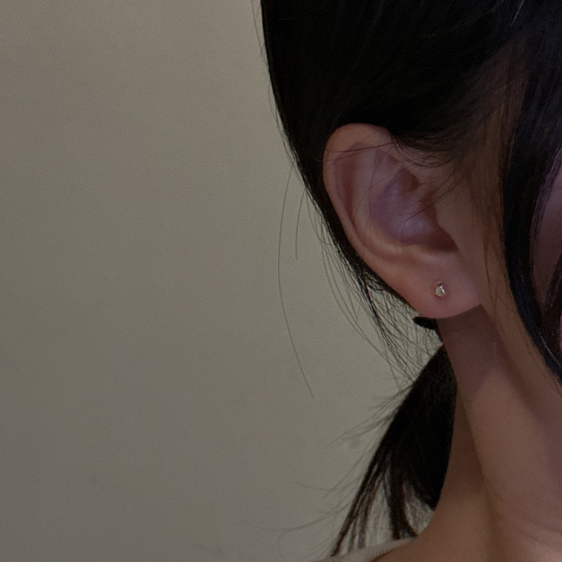 S925纯银韩版基础款小耳钉韩国风简约款通勤搭配养耳洞耳环批发详情9