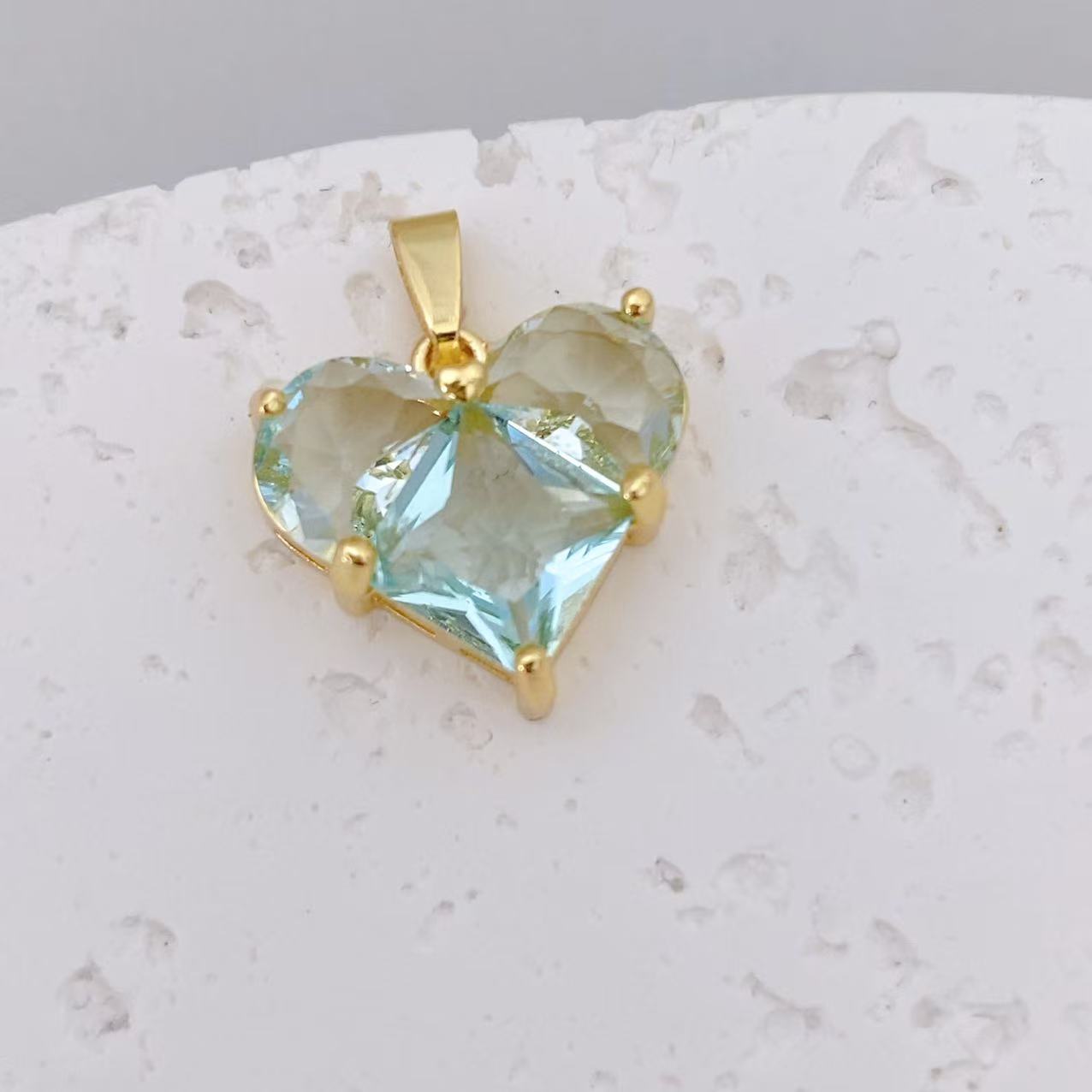 Cross-border new product Peach Heart heart-shaped pendant, DIY handmade jewelry accessory, copper electroplated zircon gold style wholesale pic 11