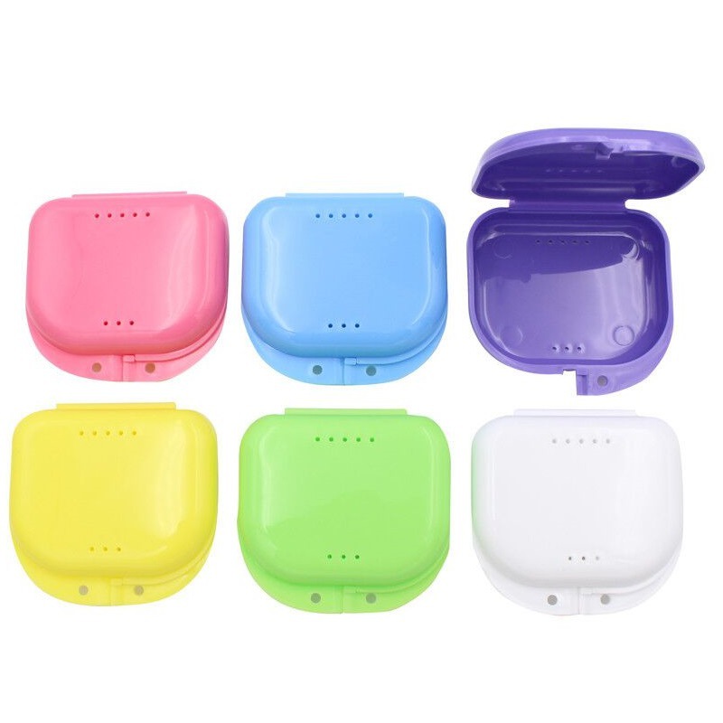 跨境专供义齿护理盒牙盒混色隐形牙套盒假牙义齿收纳盒便携储牙盒详情5