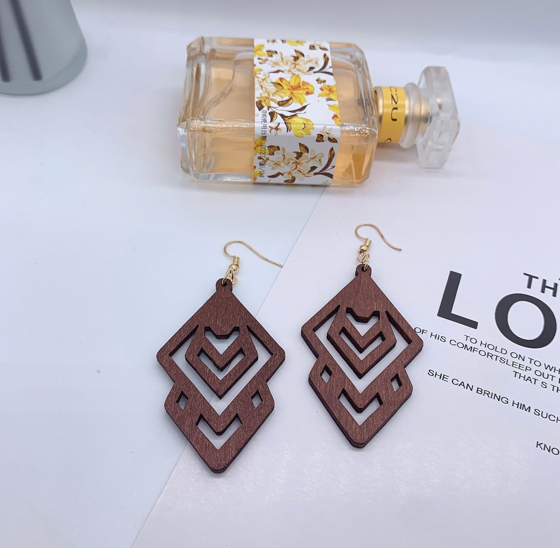 欧美简约风女士耳环几何菱形木质耳环时尚耳坠外贸跨境电商热卖货详情1