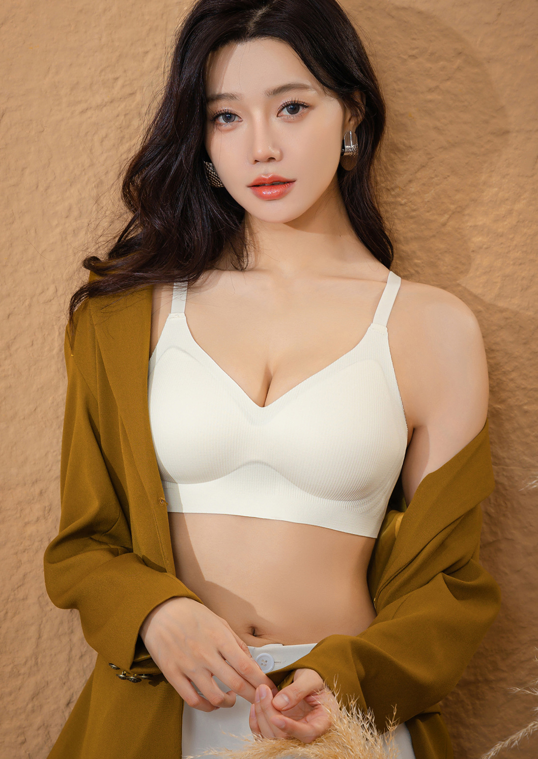 New autumn and winter lingerie for women with a small breast, a water drop cup, a fixed cup, and a jelly soft support bra cover for all four seasons pic 3