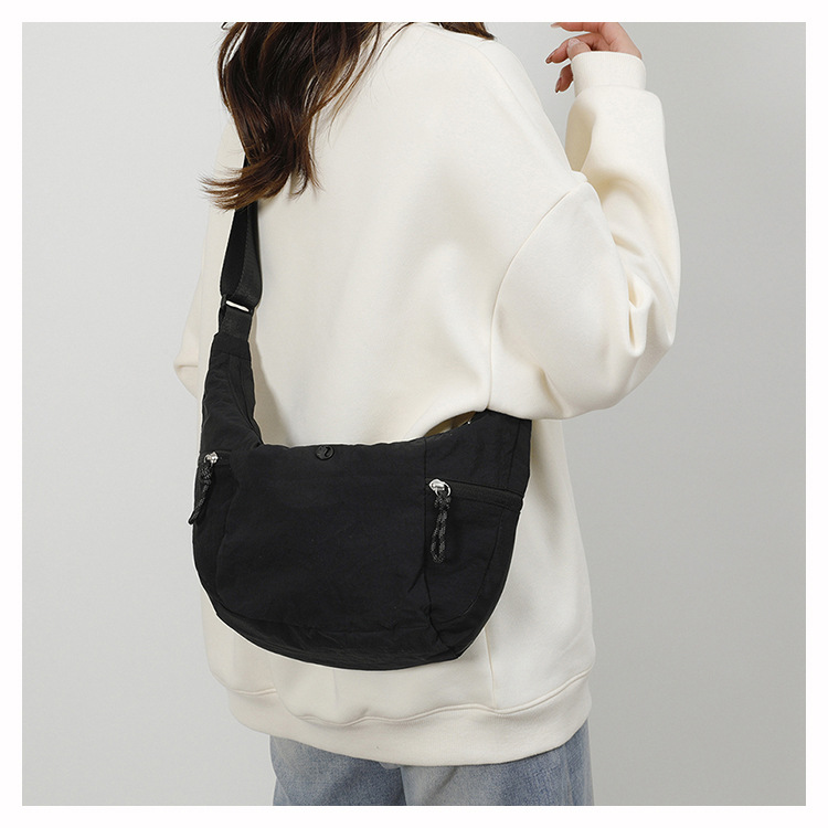 包包女lulu饺子包新款牛角包休闲健身运动包潮百搭通勤单肩斜挎包详情25